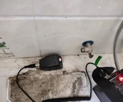 光山屋顶漏水维修公司分享下卫生间漏水的危害及解决方法